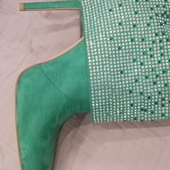 Rhinestones suede boots - Picture 6 of 8